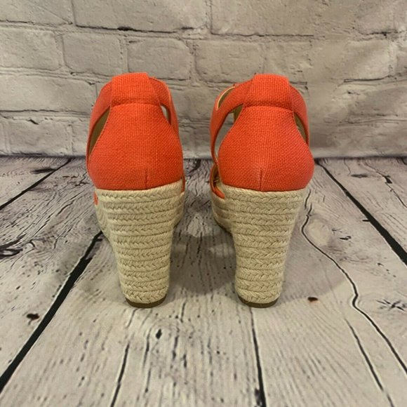 NEW Womens Michael Kors Janet Wedges Coral Colored Sandals - Picture 3 of 4